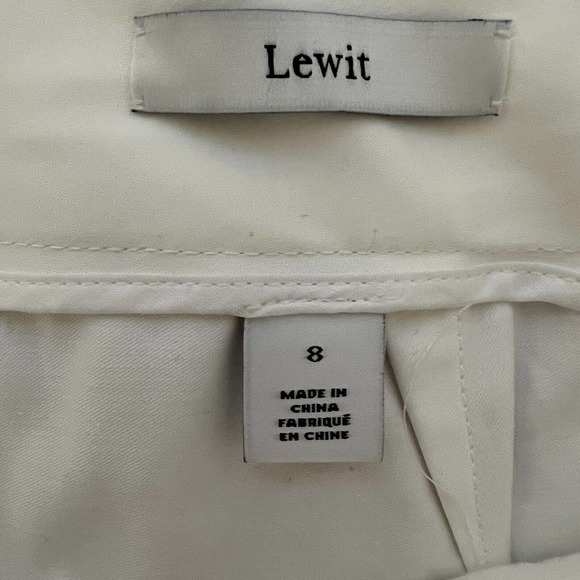 Lewit Women's Cream Flat Front Cropped Pants with Button Detail on Leg - Size 8 - Picture 3 of 9